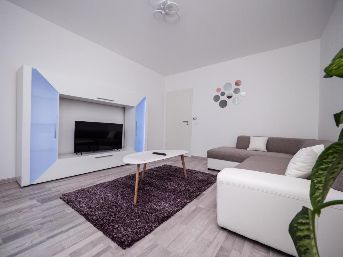 Avantgarden King Apart Brasov Bagian luar foto